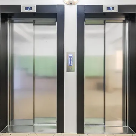 Andersena Modern A - 10 Min Cmkp - 5 Min Metro - 15 Min Center Διαμέρισμα